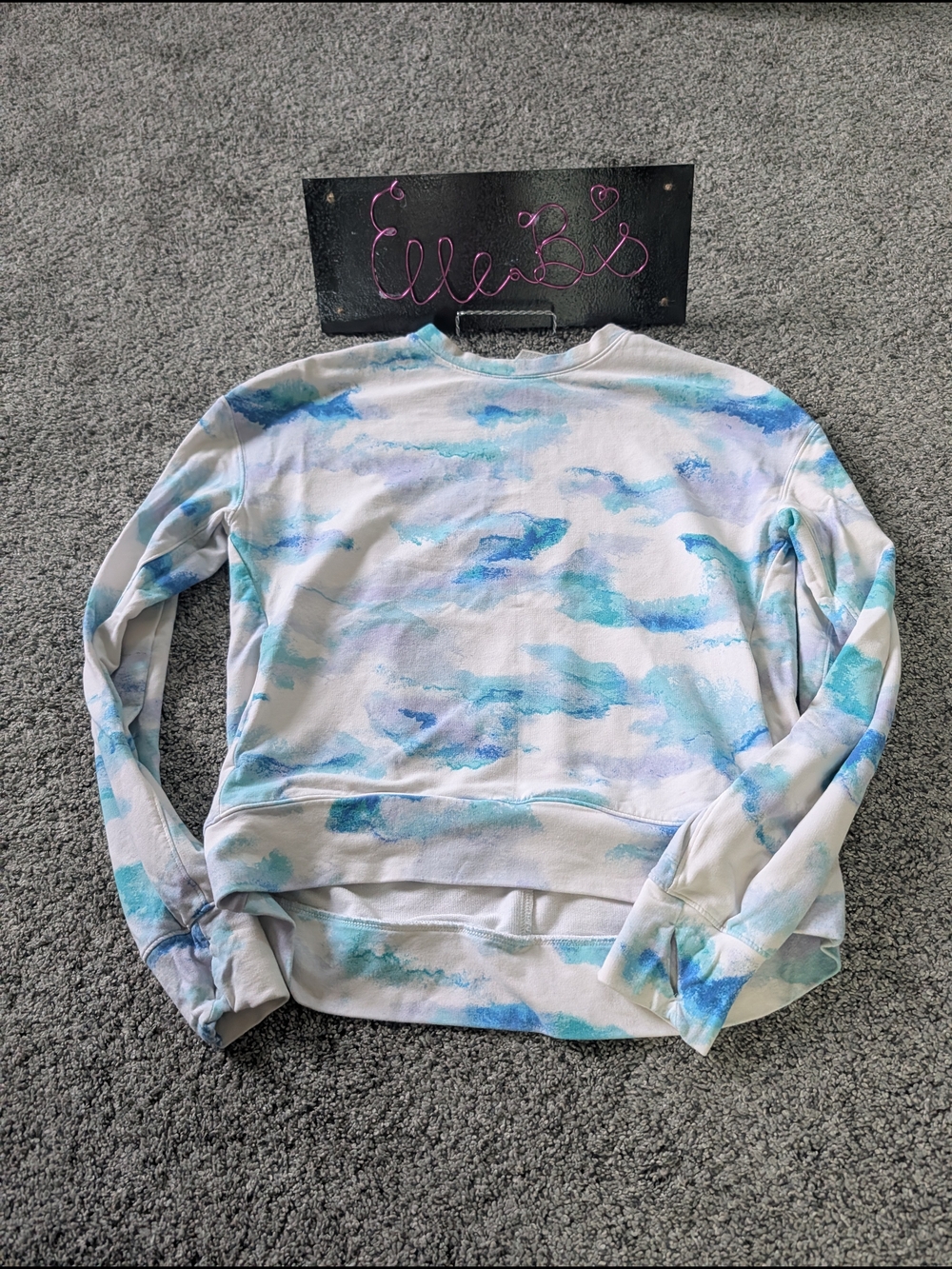 all in motion White, Blue & Aqua Tie-Dye Sweatshirt Xs